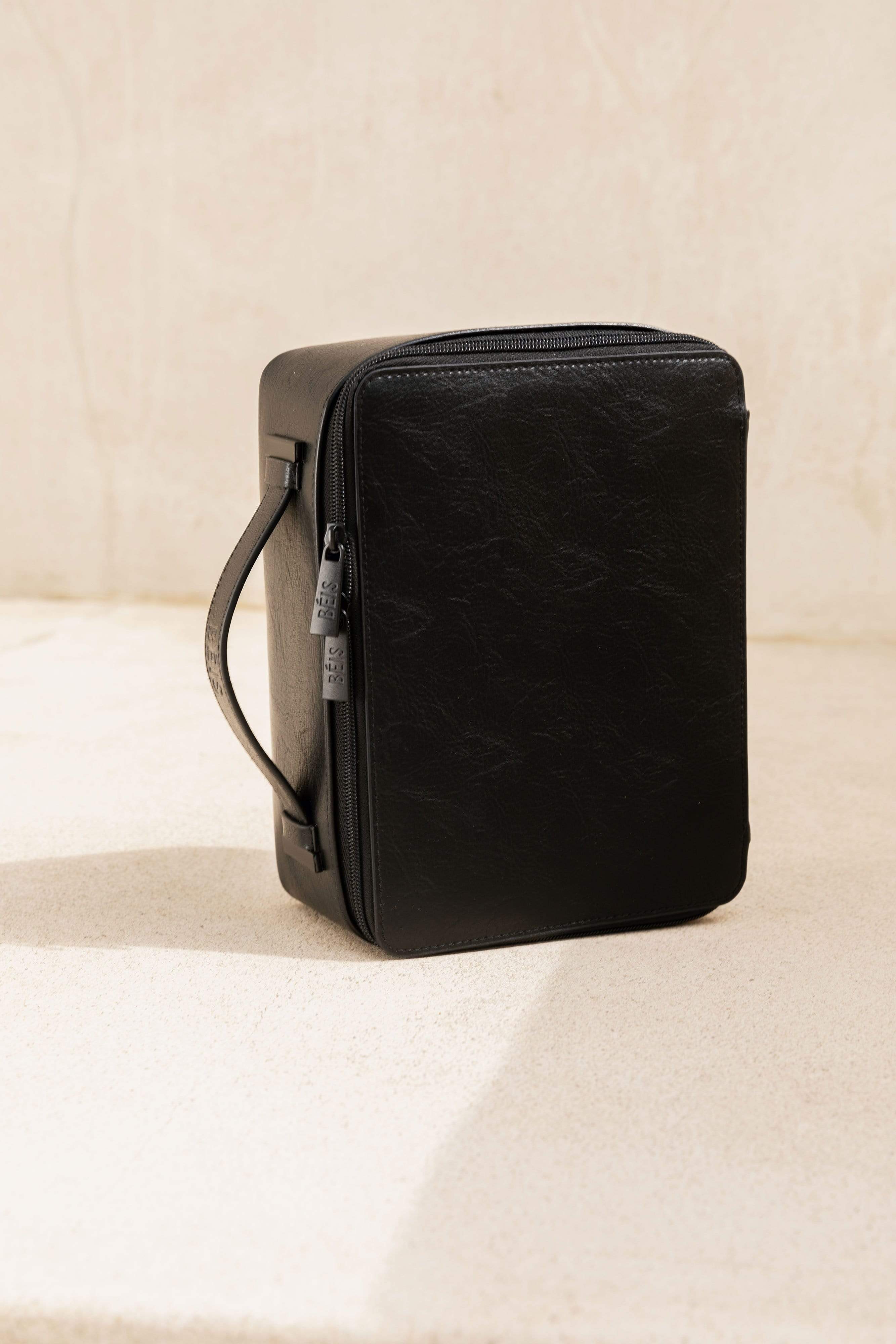 Resale The Cosmetic Case in Black